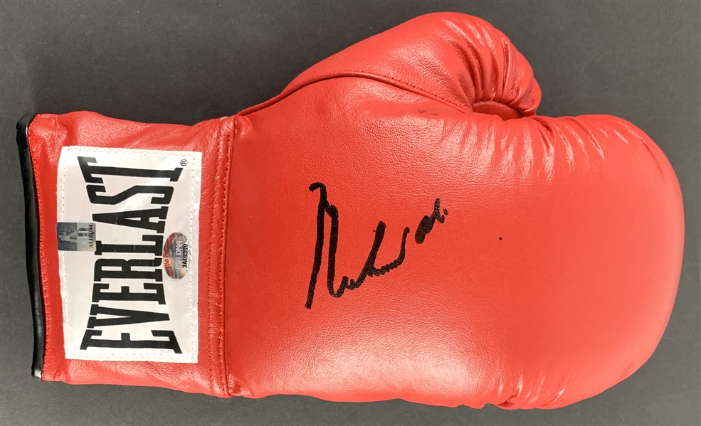 Muhammad Ali Signed Red Everlast Boxing Glove (PSA/DNA & Ali Hologram)