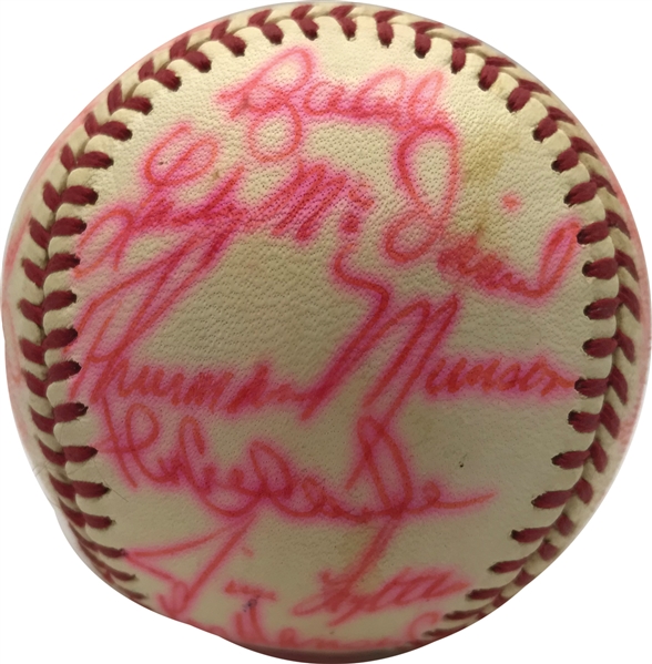 1971 New York Yankees Team Signed OAL Baseball w/ Munson, Howard & Others! (Beckett/BAS)