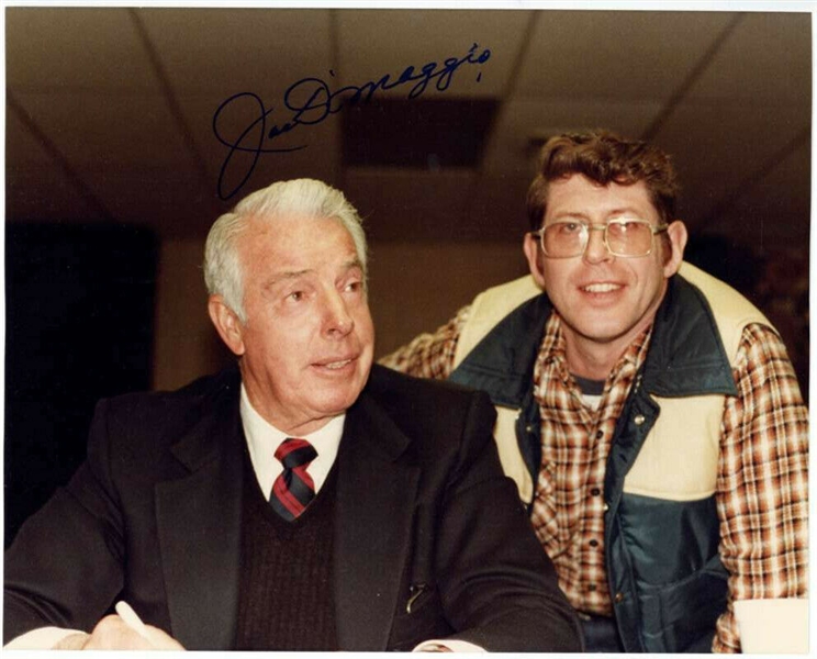 Joe DiMaggio Signed 8" x 10" Photograph (Beckett/BAS)