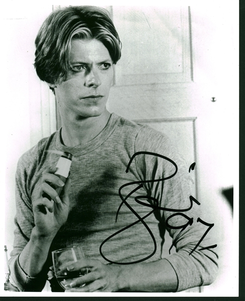 David Bowie Superbly Signed 8" x 10" Black & White Photograph (Beckett/BAS Guaranteed)