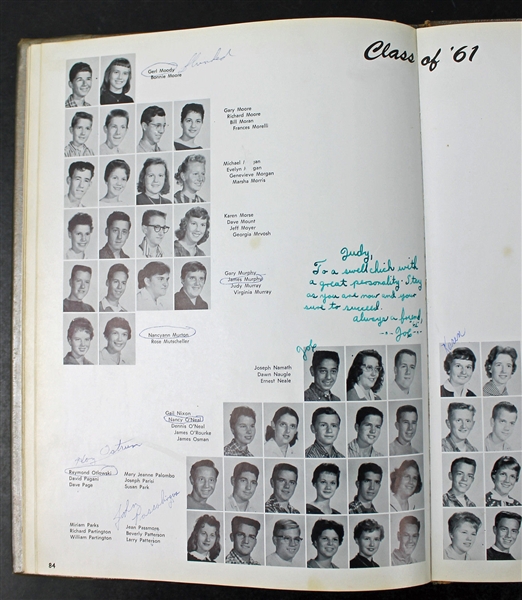 Joe Namath Signed 1959 Beaver Falls High School Yearbook (PSA/DNA)