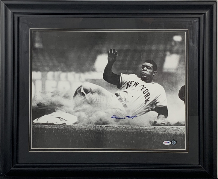 Willie Mays Signed 16" x 20" Photograph (PSA/DNA)