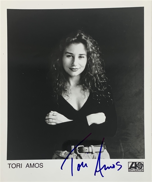 Tori Amos Signed 8" x 10" Atlanic Records Promotional Photograph (John Brennan Collection)(Beckett/BAS Guaranteed)