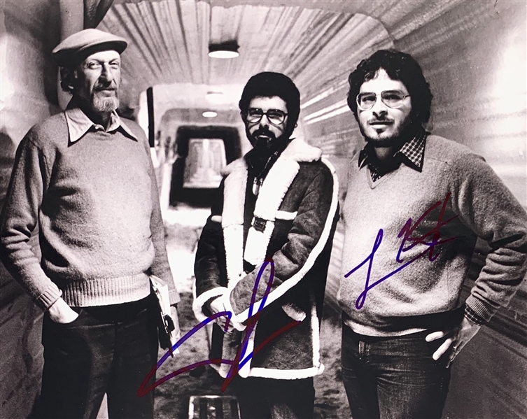 George Lucas & Lawrance Kasdan Dual Signed 8" x 10" B&W Photo (Beckett/BAS Guaranteed)(Steve Grad Collection)