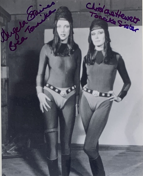 The Cantina: The Tonnika Sisters ULTRA RARE Christine Hewett & Angela Staines Signed 8" x 10" Color Photo (Beckett/BAS Guaranteed)(Steve Grad Collection)
