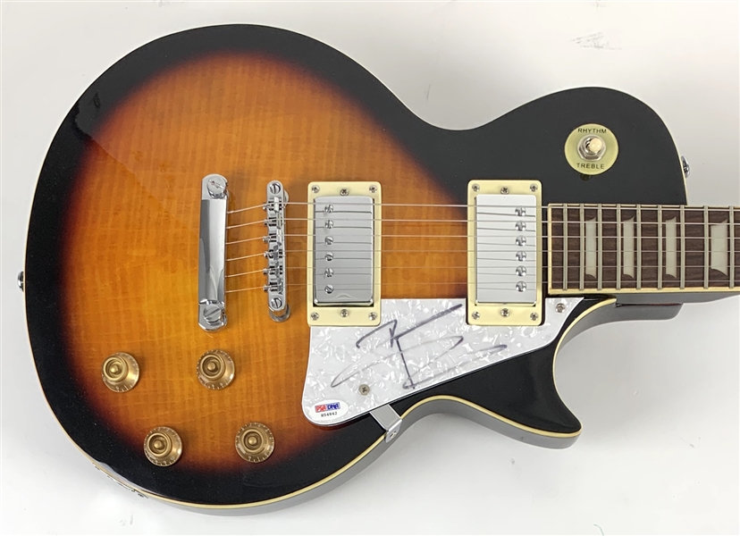The Who: Pete Townshend Signed Gibson Les Paul Model Guitar (PSA/DNA)