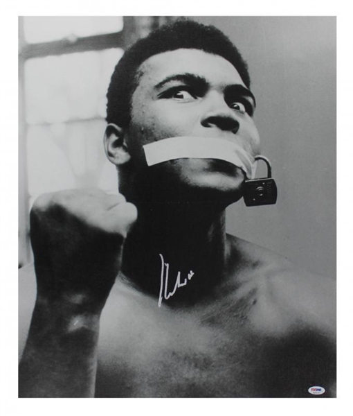 Muhammad Ali Impressive Signed 20" x 24" Canvas Print (PSA/DNA Graded GEM MINT 10)
