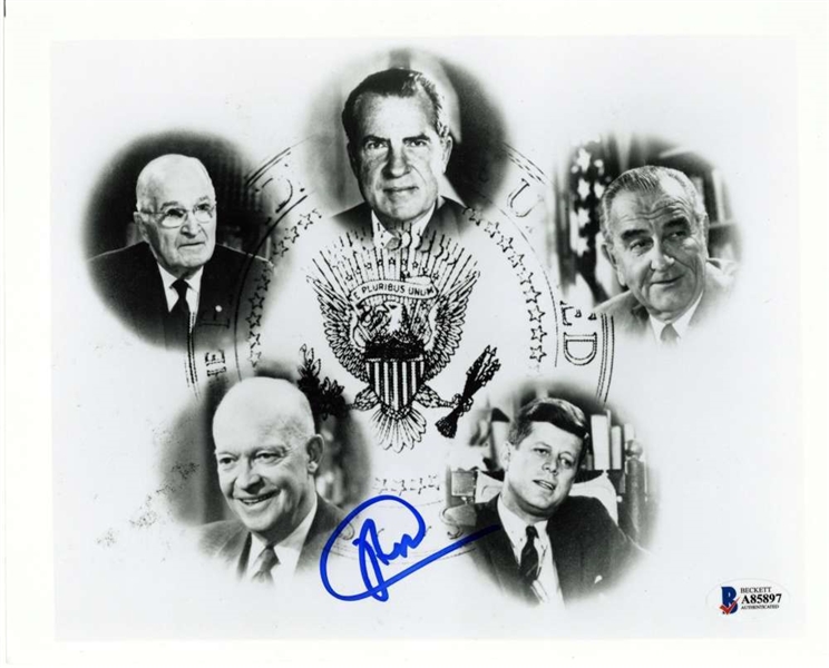 Richard Nixon Near-Mint Signed 8" x 10" Color Photograph (BAS/Beckett)