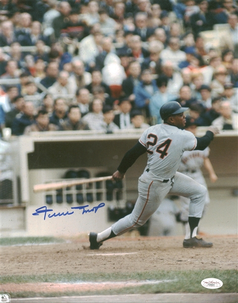 Willie Mays Signed 11" x 14" Giants Photograph (JSA)