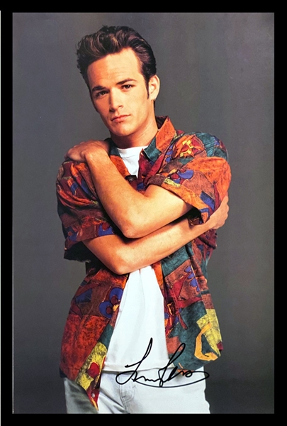 Luke Perry In-Person Signed 11" x 17" Color Photo from "Beverly Hills 90210" (Beckett/BAS Guaranteed)