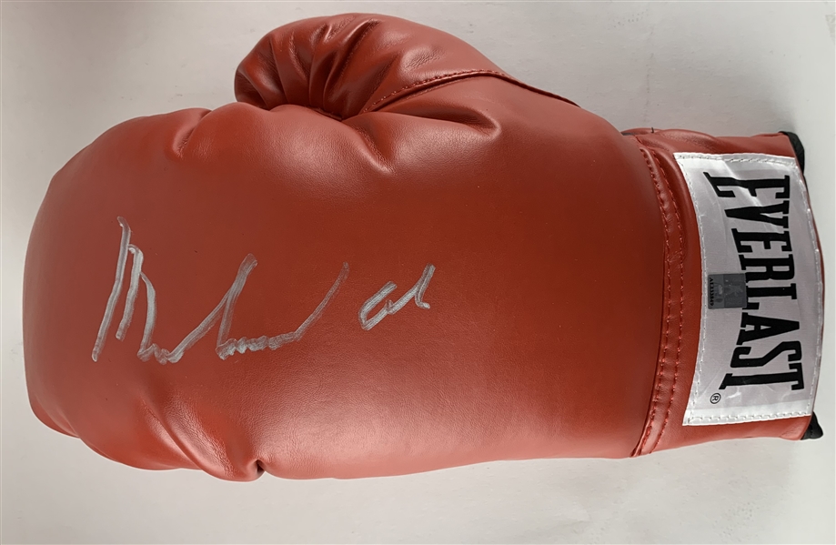 Muhammad Ali Signed Red Everlast Boxing Glove w/ MASSIVE Signature! (Beckett/BAS Guaranteed)