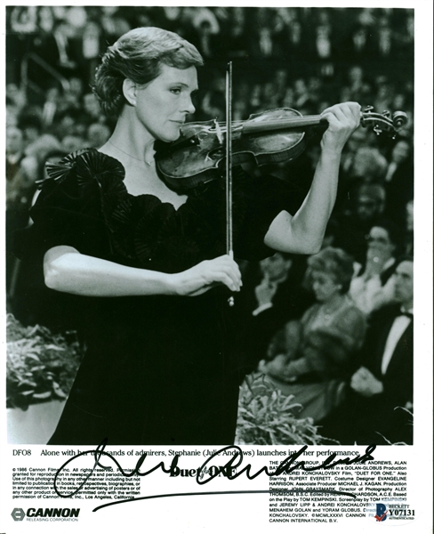 Julie Andrews Signed 8" x 10" B&W Press Kit Photograph (Beckett/BAS)