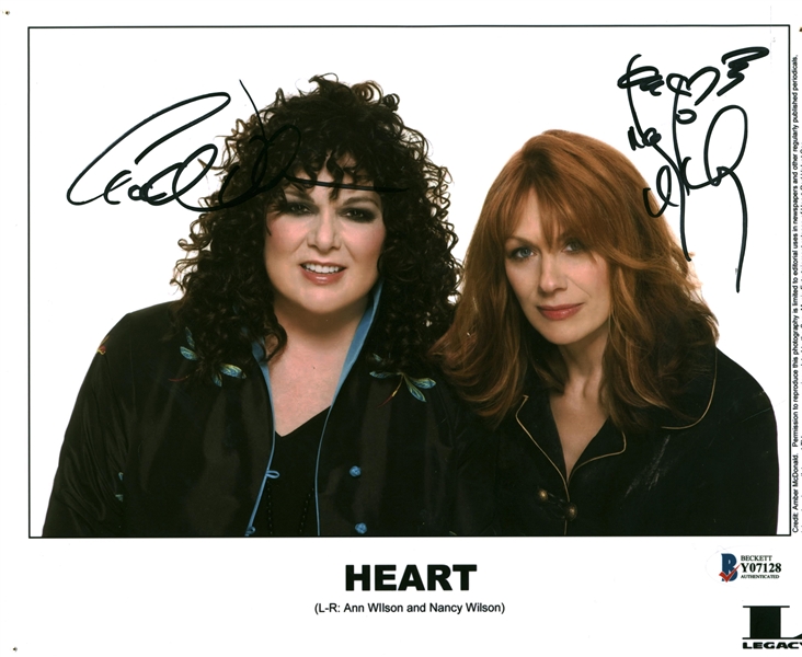 HEART: Ann & Nancy Wilson Signed 8" x 10" B&W Photograph (Beckett/BAS)