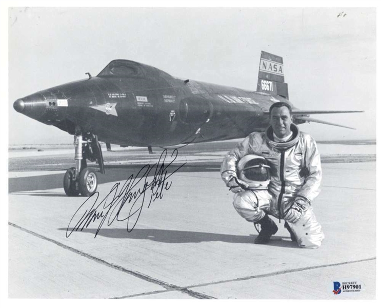 X-15: Pete Knight Signed 8" x 10" Photograph (Beckett/BAS)