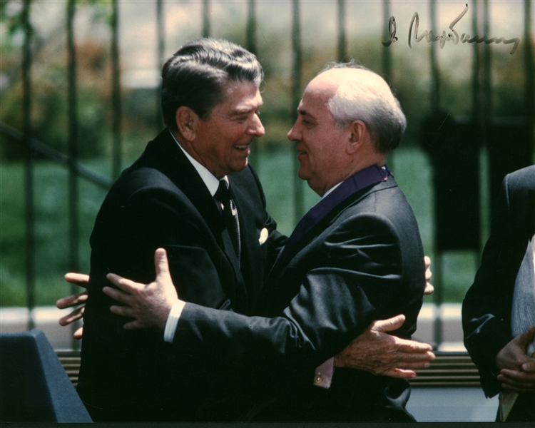 Mikhail Gorbachev Signed 8" x 10" Photograph (Beckett/BAS)