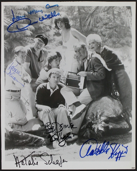 Gilligans Island Cast Signed 8" x 10" Photo with Hale, Denver, Johnson, etc (5 Sigs)(Beckett/BAS LOA)