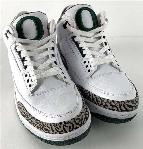 RARE 2011 University of Oregon Player Sample Nike Air Jordan 3 Retro Model Shoes :: Brand New with Original Box (GOAT Shoe Authentication)