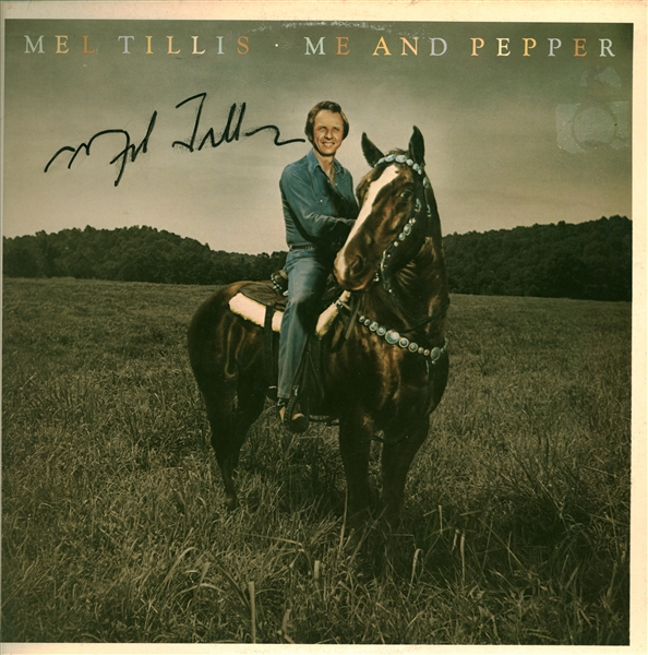 Mel Tillis Signed "Me and Pepper" Album (Beckett/BAS)