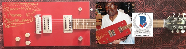 Bo Diddley In-Person Signed Gretsch Signature Model Electric Guitar with Signing Proof (Beckett/BAS Guaranteed)