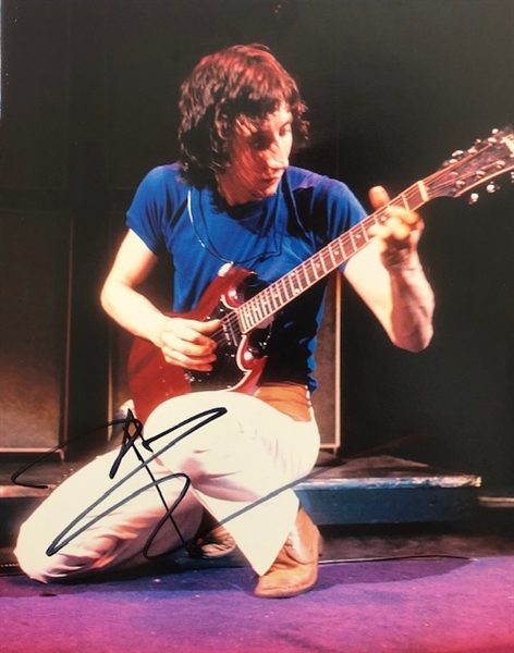 Pete Townshend Signed 8" x 10" Photograph (Beckett/BS Guaranteed)