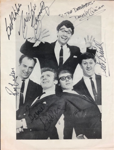 Freddie and the Dreamers: Freddie Garrity, Derek Quinn, Pete Birrell, Roy Crewsdon, and Bernie Dwyer Signed 8" x 10" B&W Photo (Beckett/BAS Guaranteed)