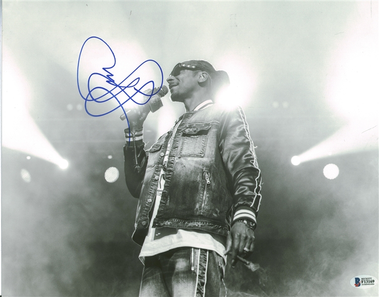 Snoop Dogg Signed 11" x 14" Photograph (Beckett/BAS)