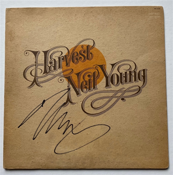 Neil Young In-Person Signed "Harvest" Album (Beckett/BAS Guaranteed)