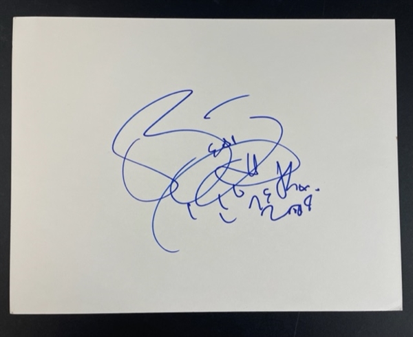 Aretha Franklin Signed 8.5" x 11" Sheet (Beckett/BAS) 