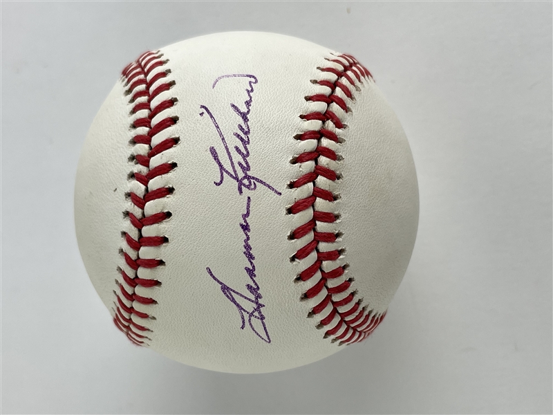 Harmon Killebrew Signed OAL Baseball (Beckett/BAS Guaranteed)