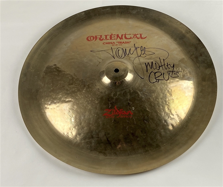 Motley Crue: Tommy Lee Signed Large Zildjian Cymbal (Beckett/BAS Guaranteed) 