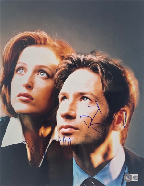 Gillian Anderson and David Duchovny Signed 11" x 14" X-Files Mini Poster (BAS Sticker)