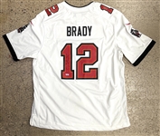 Tom Brady Signed Tampa Bay Buccaneers Super Bowl LV Model Jersey (Fanatics COA)