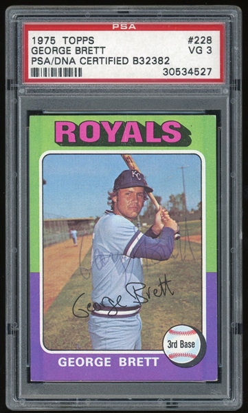 George Brett Signed 1975 Topps #228 RC w/ Rookie Era Autograph (PSA/DNA Encapsulated)