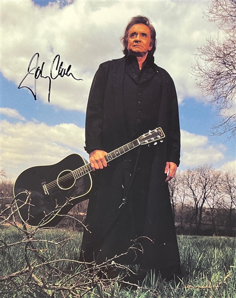 Johnny Cash Signed 8 x 10 Photograph (Beckett/BAS)