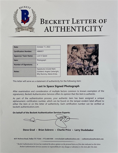 Lost In Space: Cast Signed 11 x 14 Photograph (4 Sigs)(Beckett/BAS)