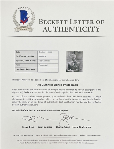 Alec Guinness Signed 8 x 10 B&W Photograph (Beckett/BAS)