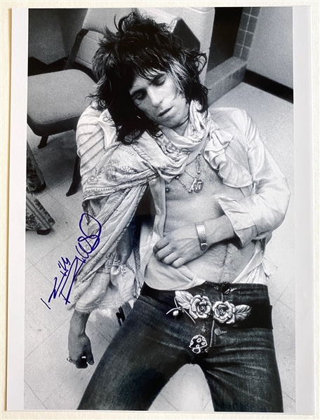 Rolling Stones: Keith Richards In-Person Signed 11” x 14” Photo (JSA Authentication)