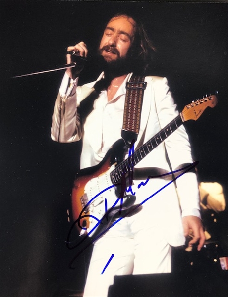 TRAFFIC Guitarist Dave Mason Signed 8" x 10" Photograph (Third Party Guaranteed)