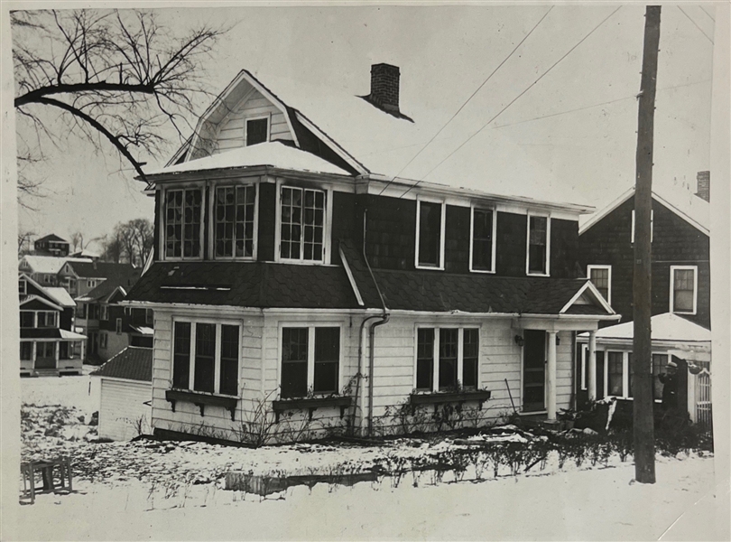 Vintage International Newsreel Photo of the house that Mrs. Babe Ruth met her fate