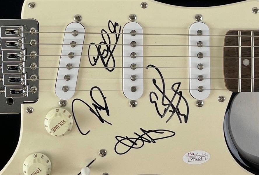 Stone Temple Pilots Group Signed Stratocaster Style Electric Guitar (w/Chester Bennington)(PSA/DNA)