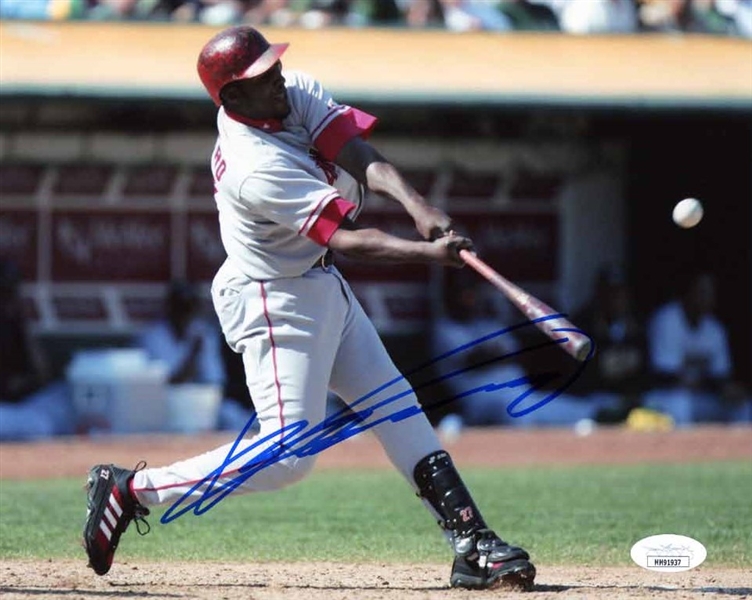 Vladimir Guerrero Signed 8 x 10 Color Photo (JSA)