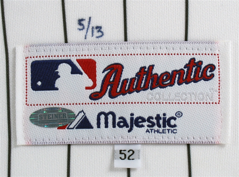 2005 Chicago White Sox (World Series Champs) Limited Edition Team Signed Jersey in Custom Matted Display (Steiner)