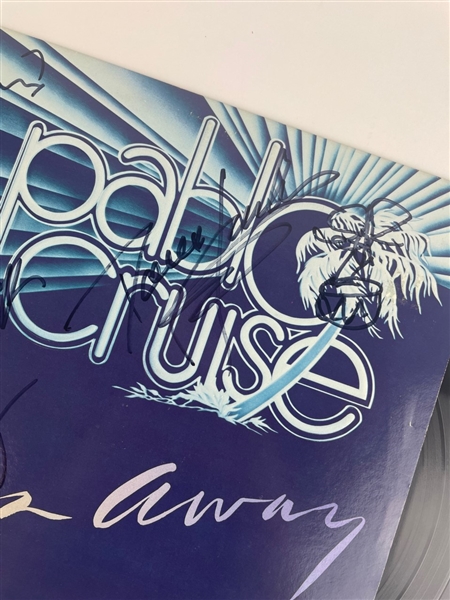 PABLO CRUISE Group Signed Worlds Away Album (5/Sigs) (Beckett/BAS)