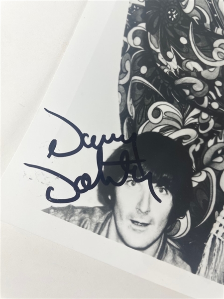 The Mamas and the Papas Group Signed B&W Photograph (3/Sigs) (Beckett/BAS)