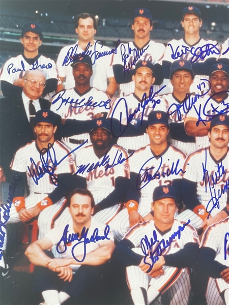 1986 New York Mets: Team Signed 16 x 20 Photo (36/Sigs)  (Beckett/BAS)
