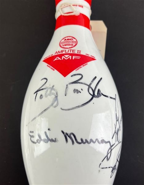 Ozzie Smith's Multi-Signed 1990's Kirby Puckett Bowling Pin (12 Sigs)(Smith LOA)(Third Party Guaranteed)
