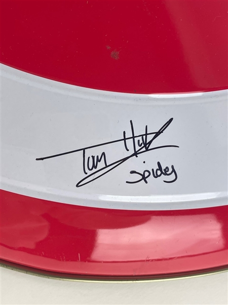 Captain America: Cast Signed Shield (13/Sigs) (Beckett/BAS)