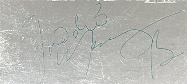 Queen ULTRA RARE Group Signed Day At the Races 1977 World Tour Program (Beckett/BAS LOA)