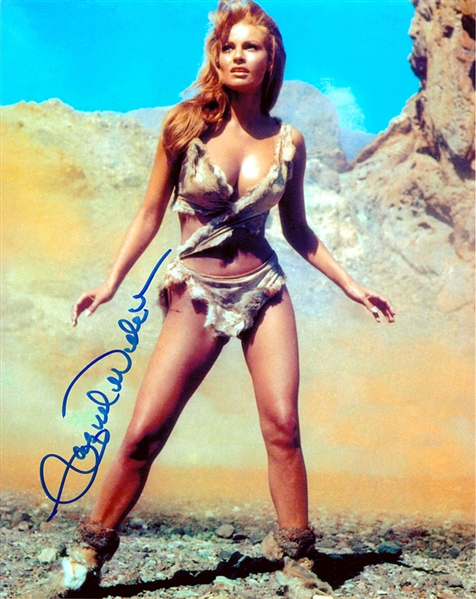 Raquel Welch Signed Sexy 8x10 From 100 Million Years B.C. (JSA COA)