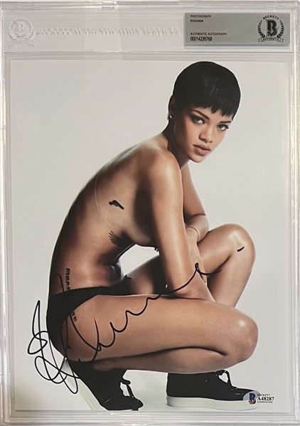 Rihanna RARE & Sexy Signed 8" x 10" Color Photo (Beckett/BAS Encapsulated & LOA)